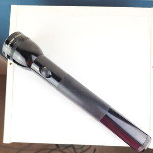 Mag Lite Flashlight DL300221108